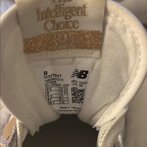 New Balance 327 Cream and Gold Sneakers